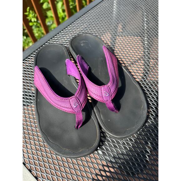 OluKai Shoes - Olukai Ohana sandal flip flops in Orchid Size 7